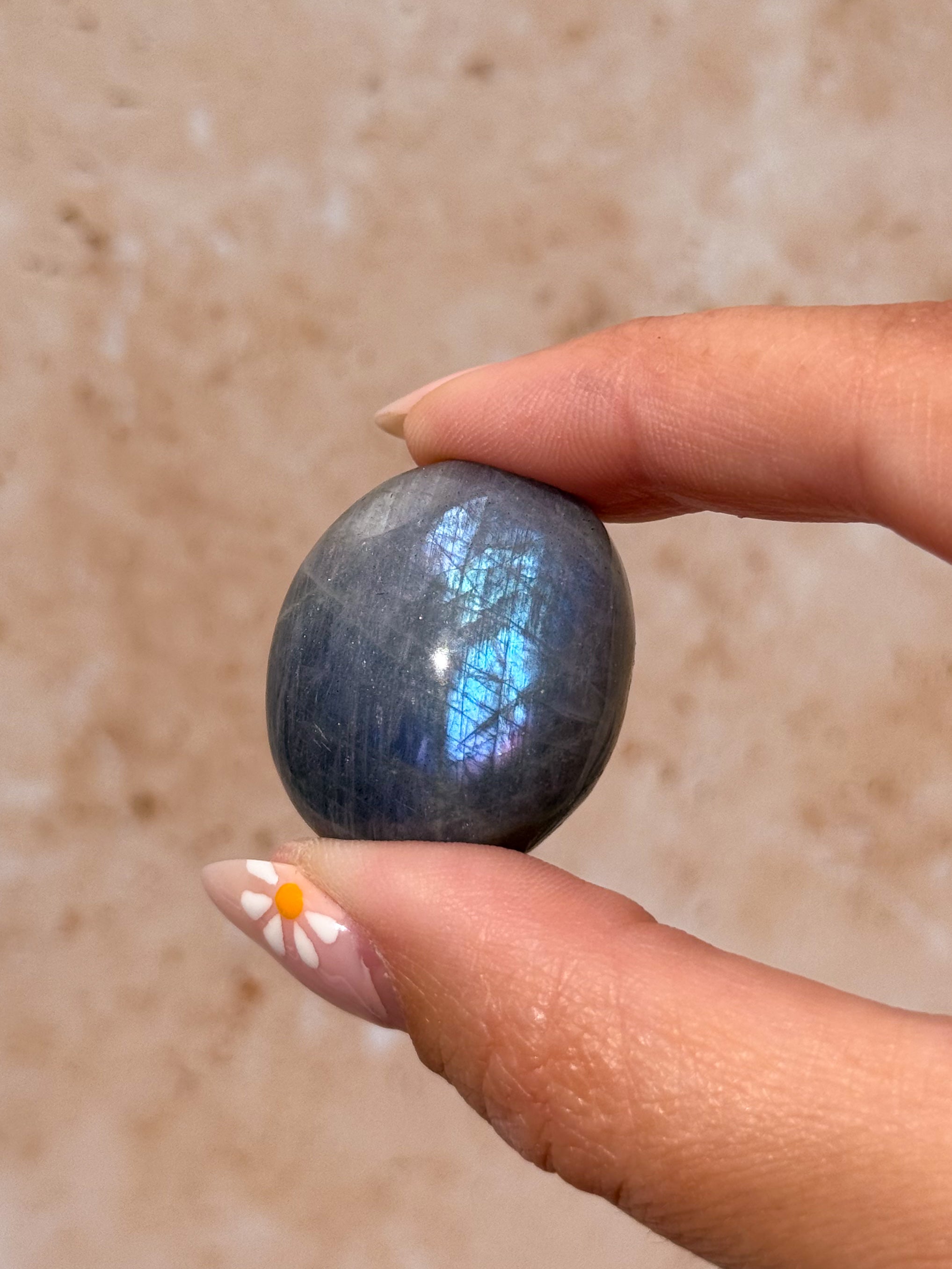 Labradorite Pebble E | Madagascar