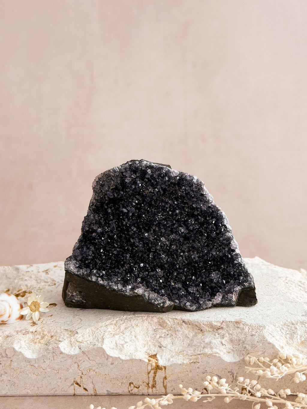 Black Amethyst Cut Base | Uruguay
