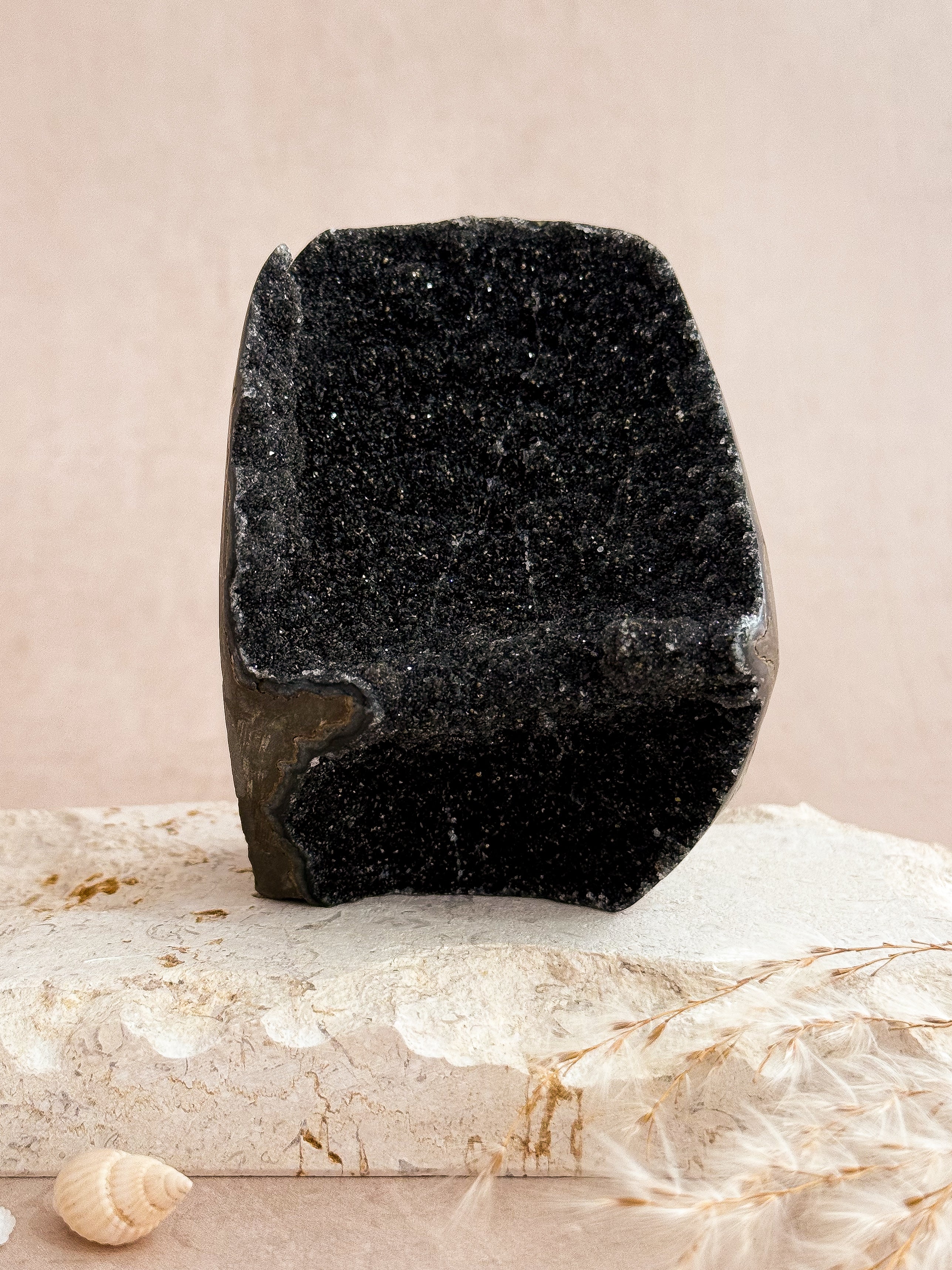 Black Amethyst Cut Base | Uruguay