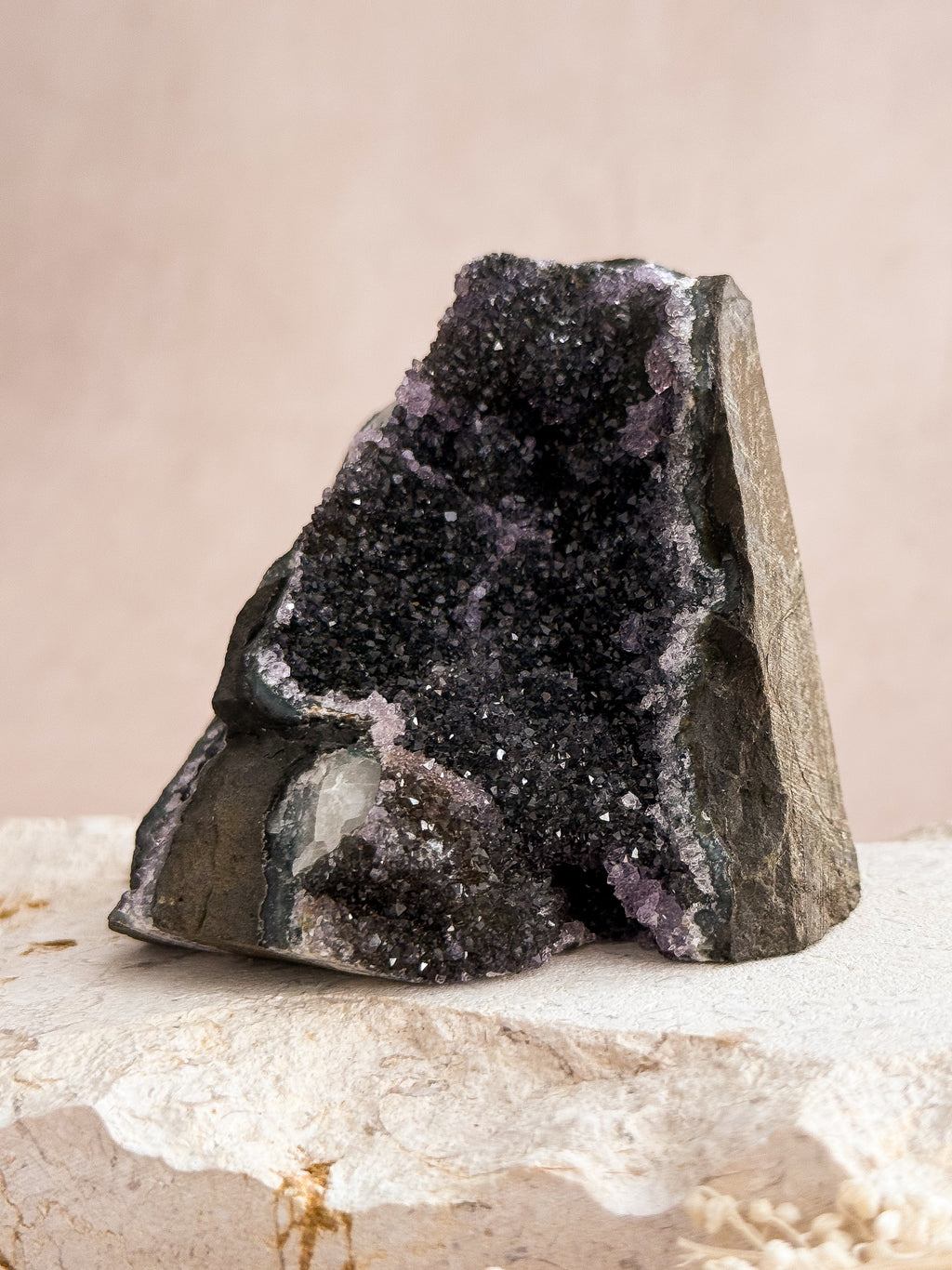 Black Amethyst Cut Base B | Uruguay