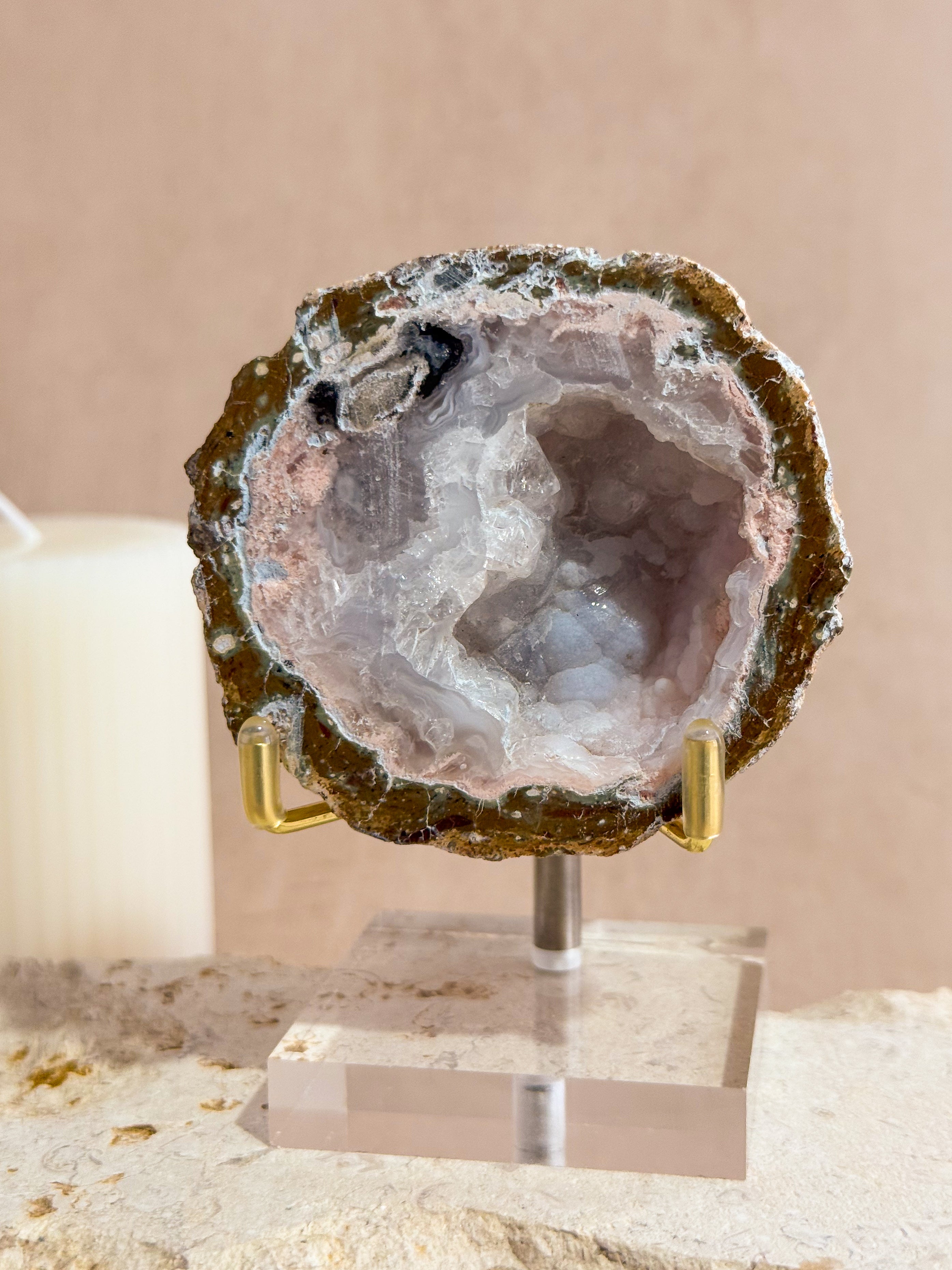 Chalcedony & Agate Cave | Trancas Geode C | Mexico