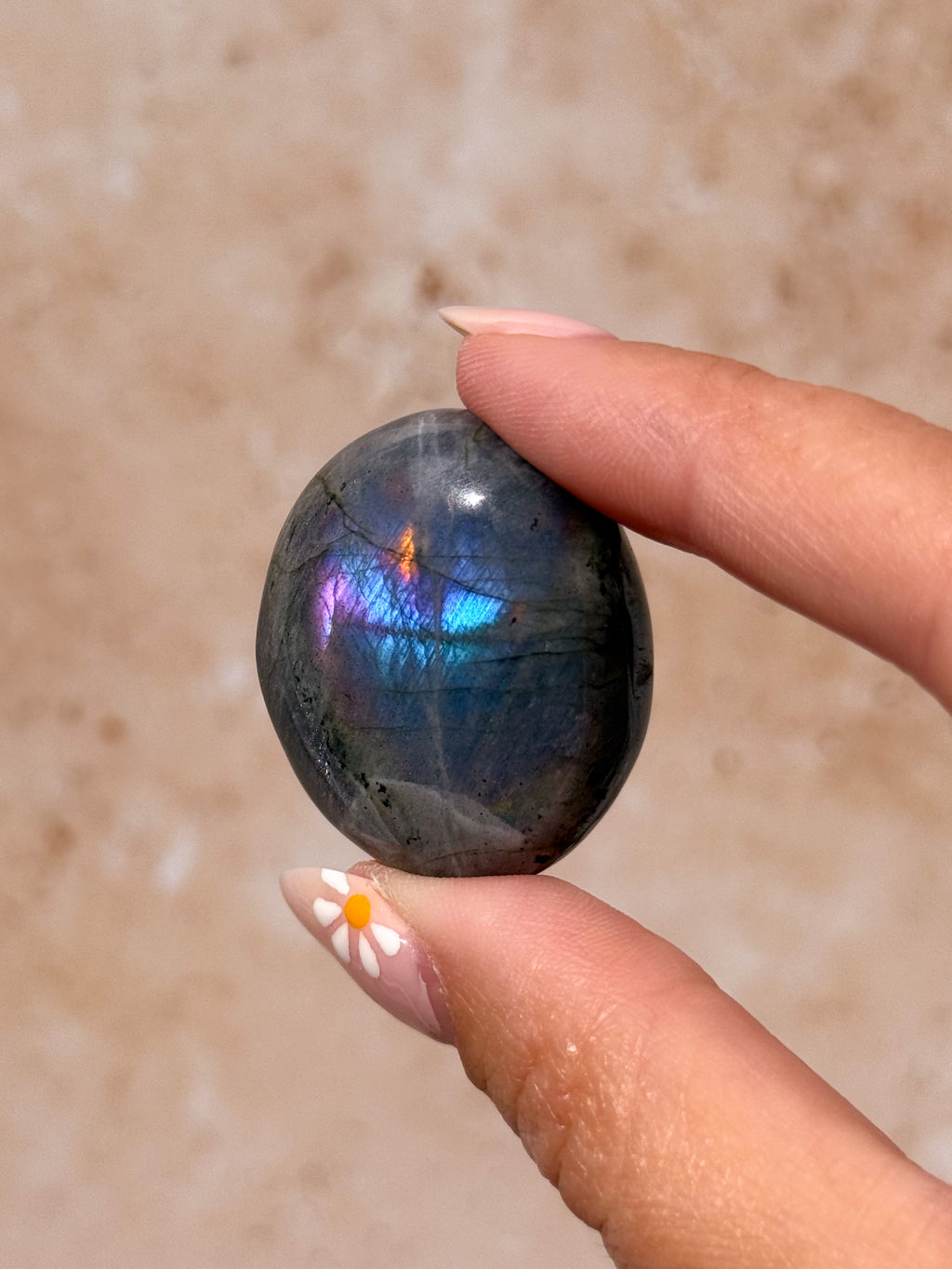 Labradorite Pebble F | Madagascar