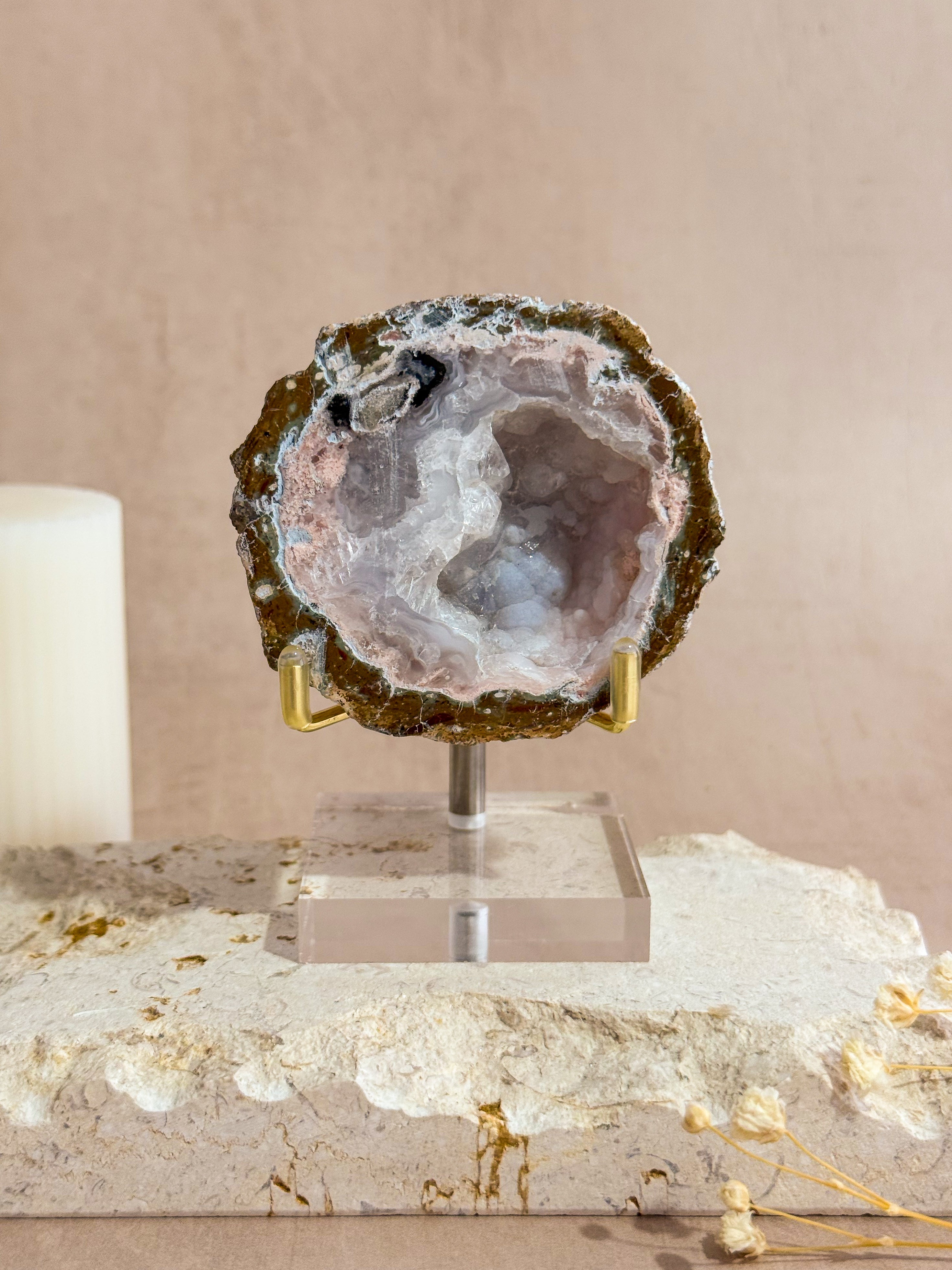 Chalcedony & Agate Cave | Trancas Geode C | Mexico