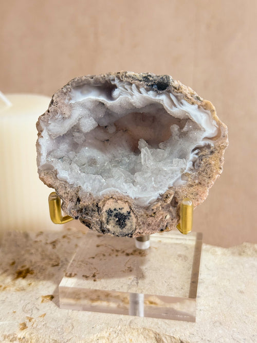 Chalcedony & Agate Cave | Trancas Geode A | Mexico