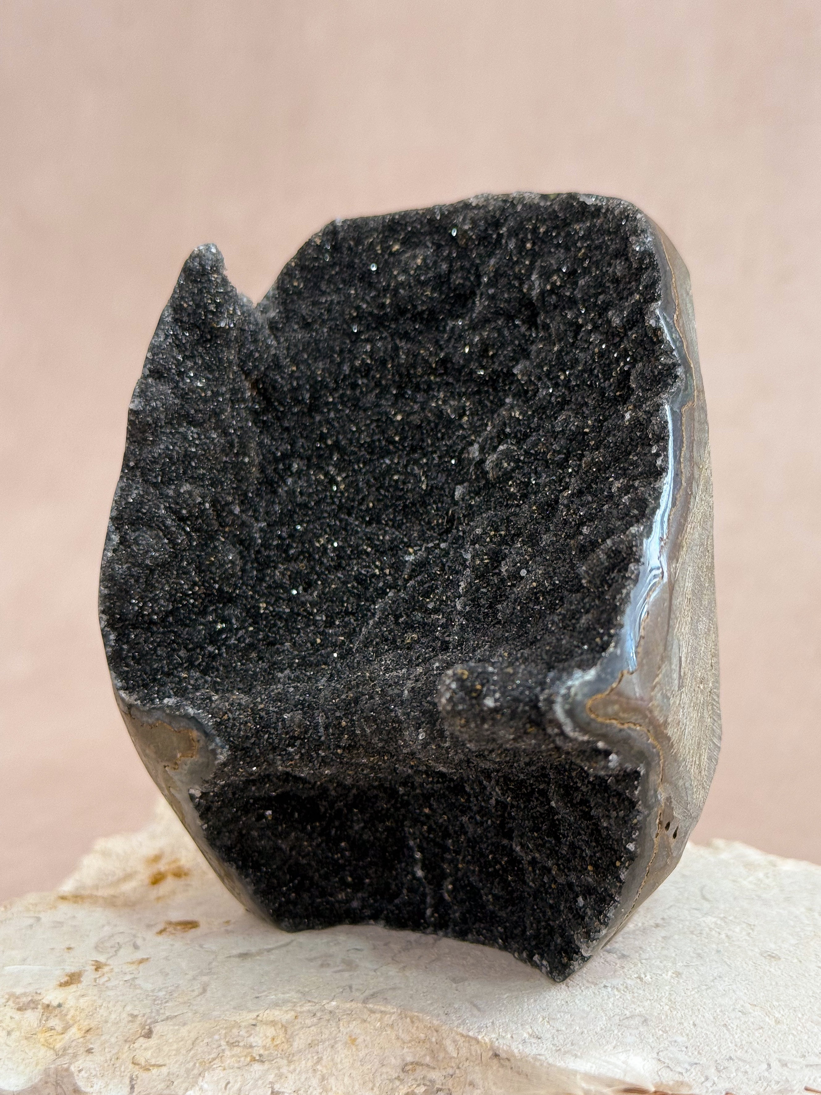Black Amethyst Cut Base | Uruguay