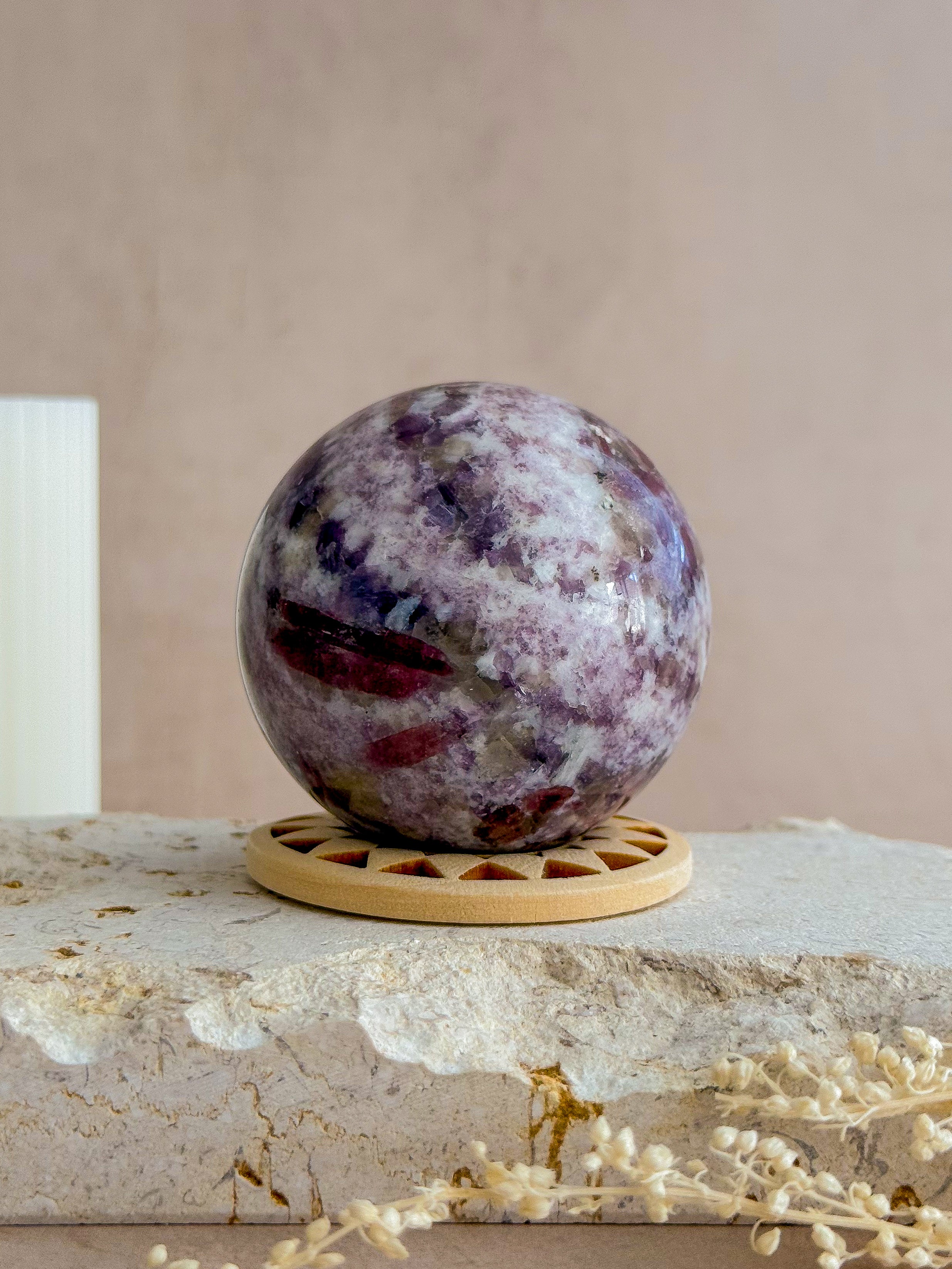 Unicorn Stone Sphere A | Madagascar