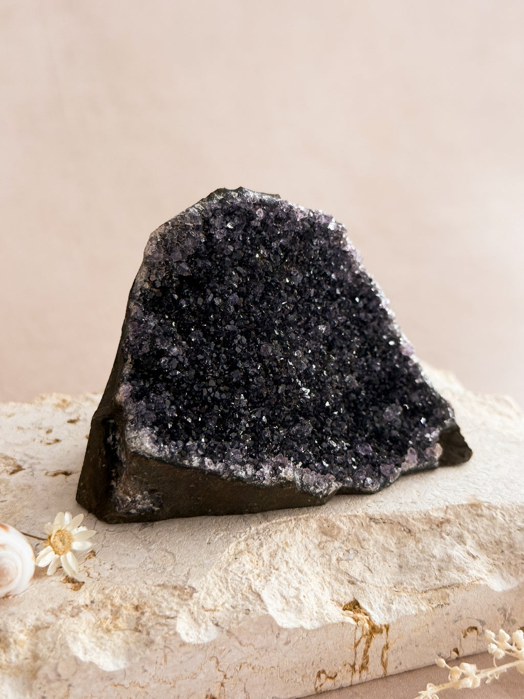 Black Amethyst Cut Base | Uruguay