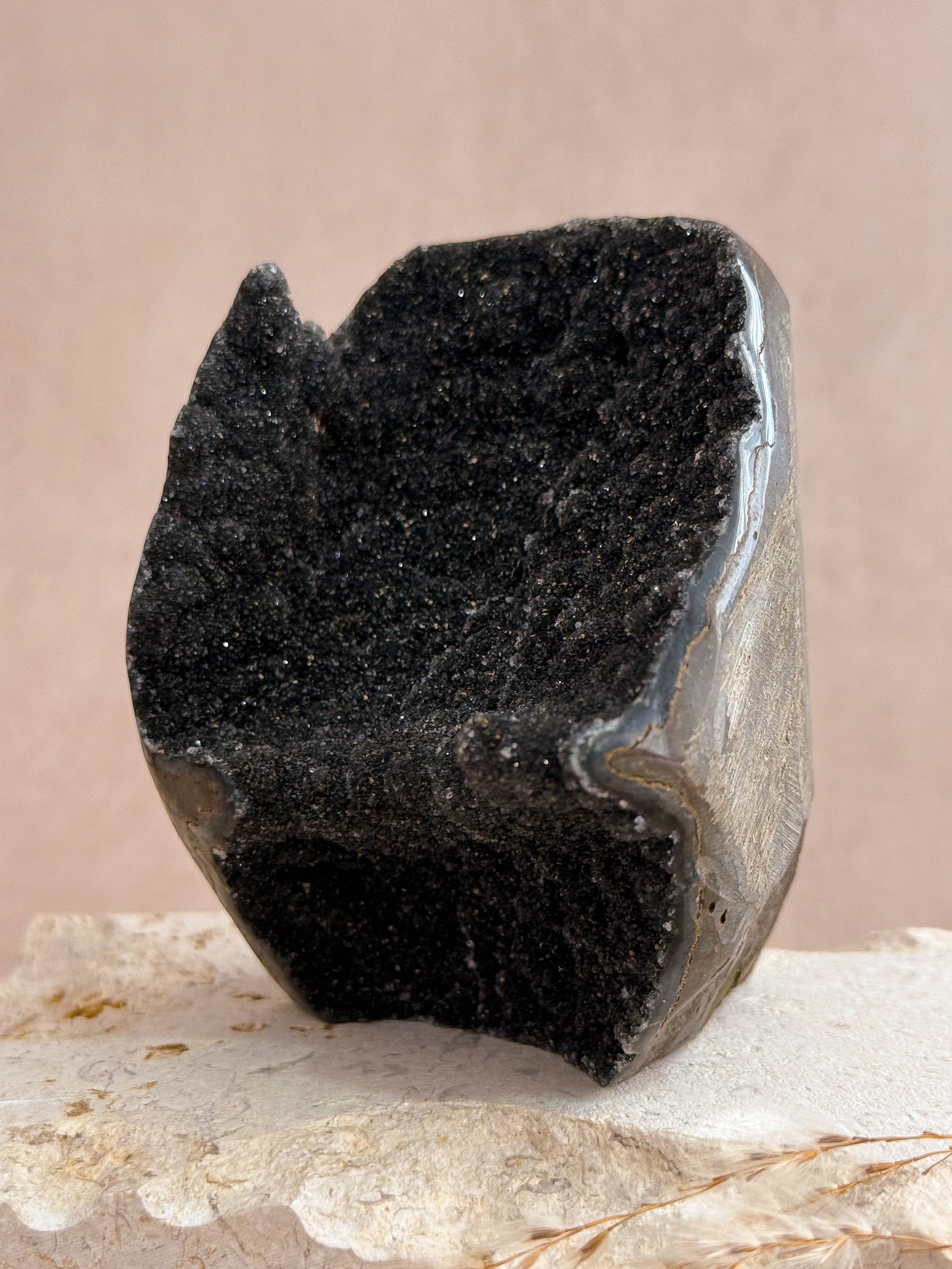 Black Amethyst Cut Base | Uruguay