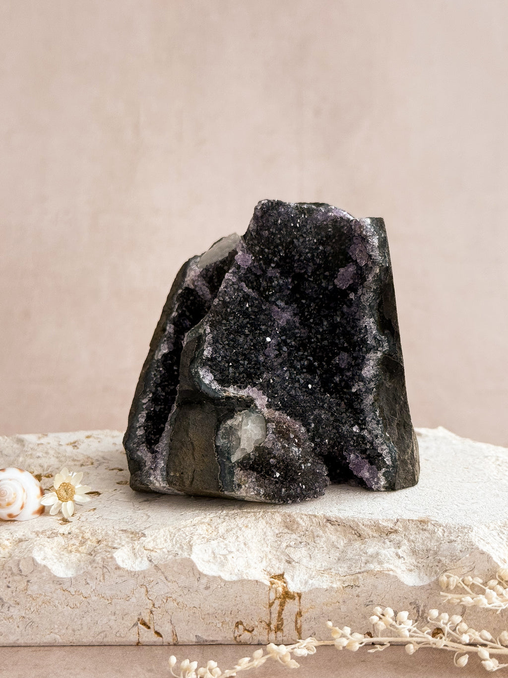Black Amethyst Cut Base B | Uruguay
