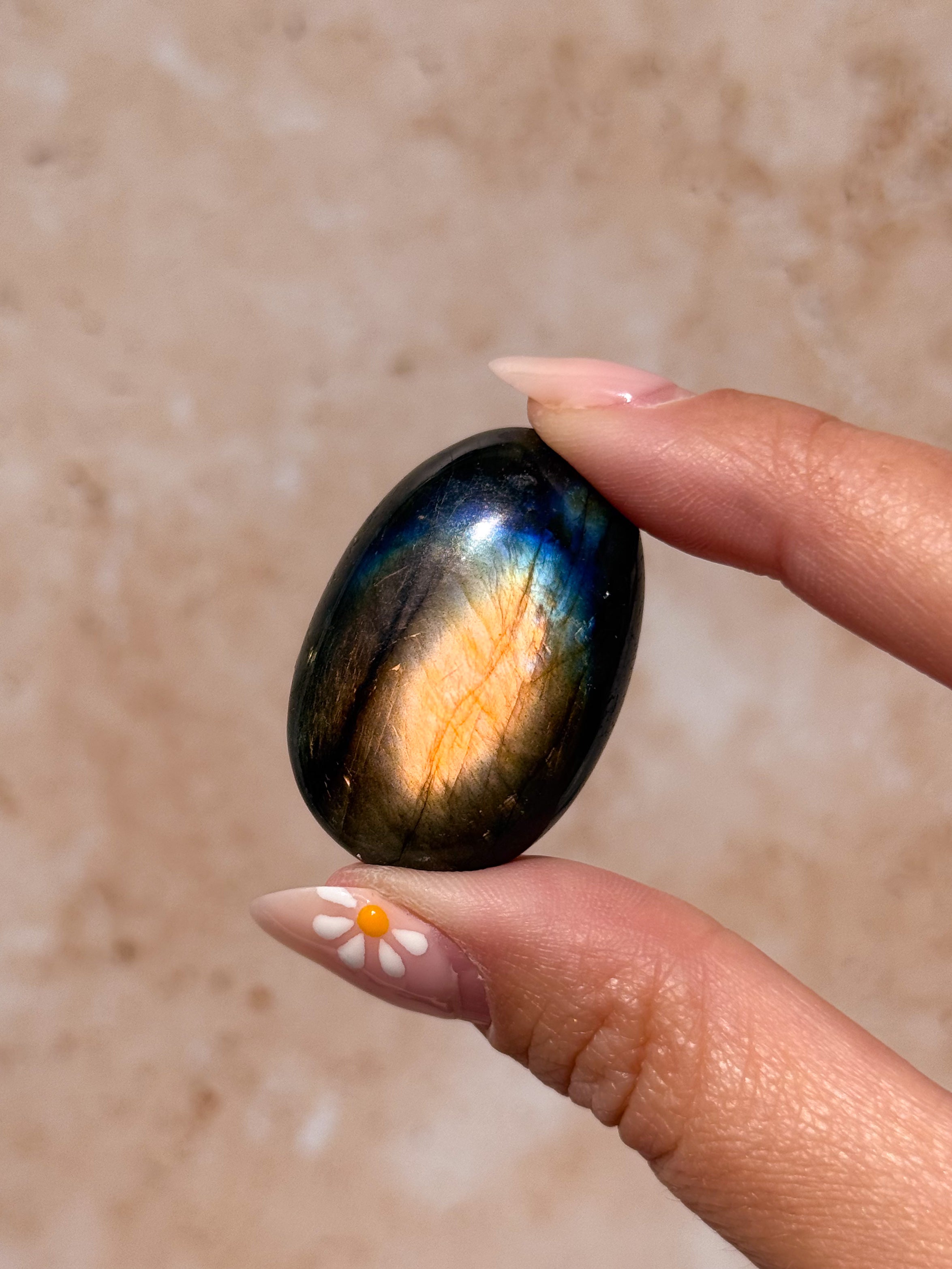 Labradorite Pebble A | Madagascar