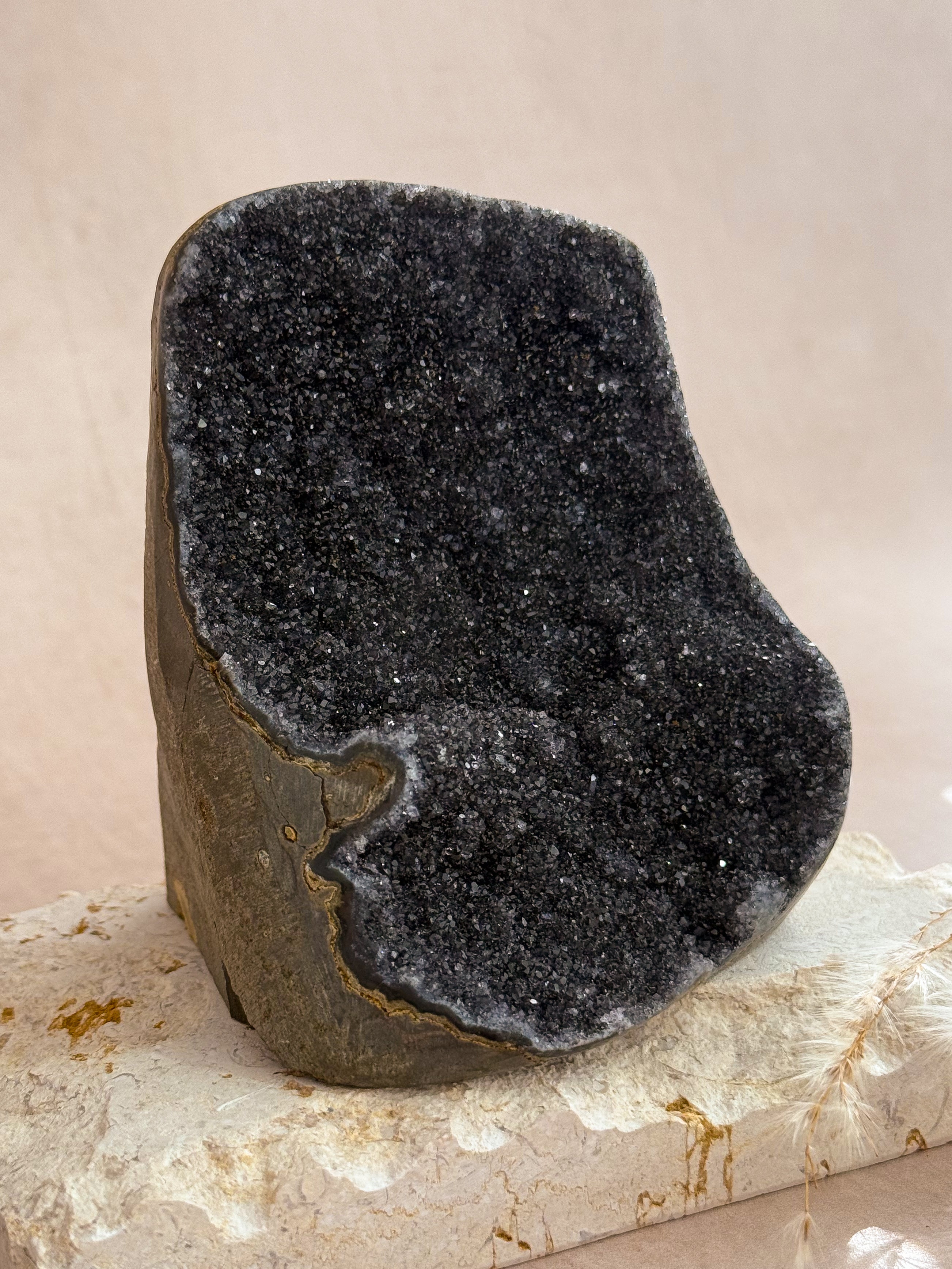 Black Amethyst Cut Base | Uruguay