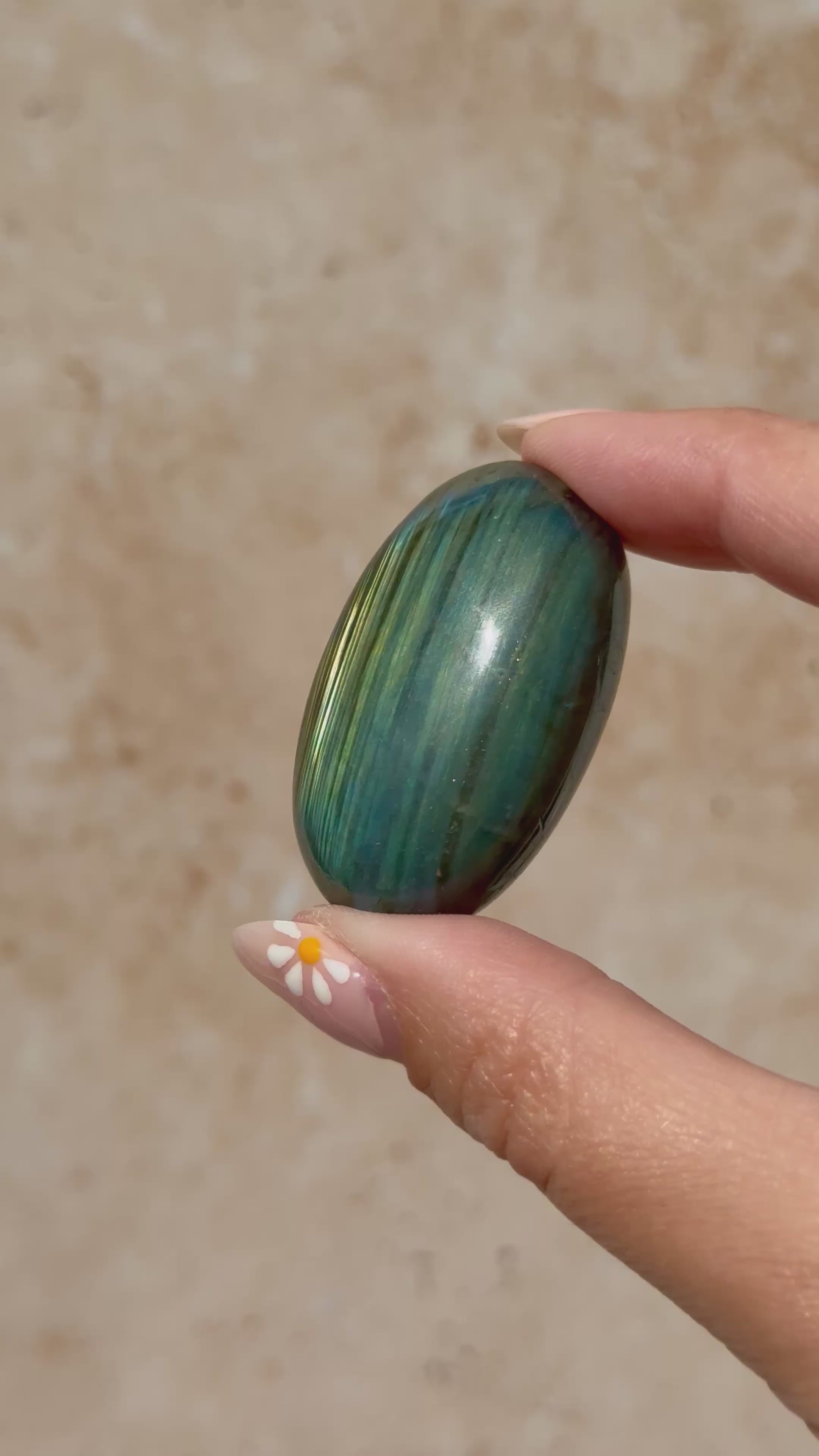 Labradorite Pebble B | Madagascar